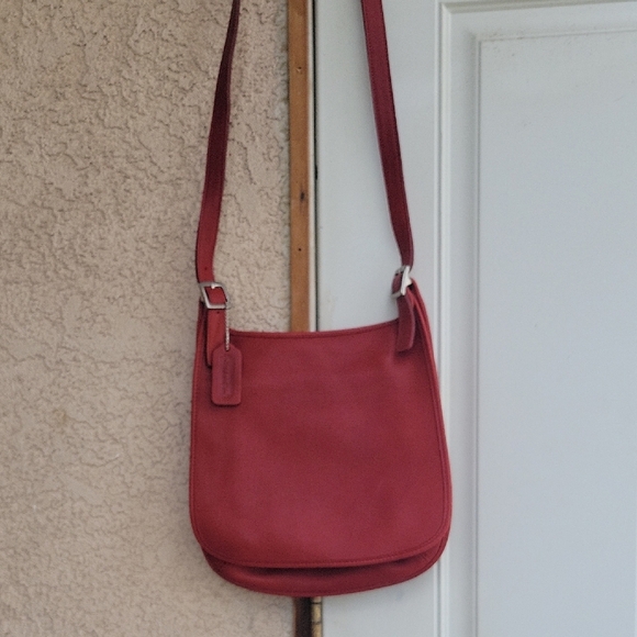 Coach Handbags - VINTAGE COACH Shoulder Red Bag Leather 9135
